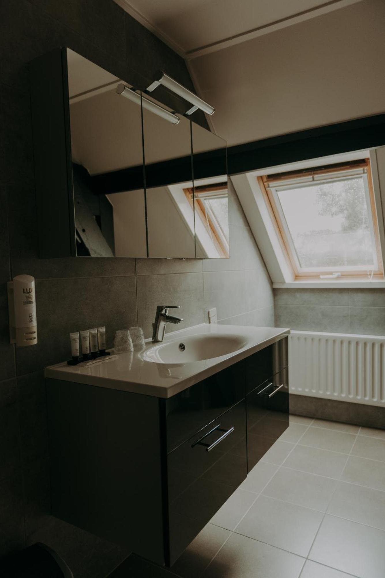 Ouwe Schuure Sluis Exterior foto